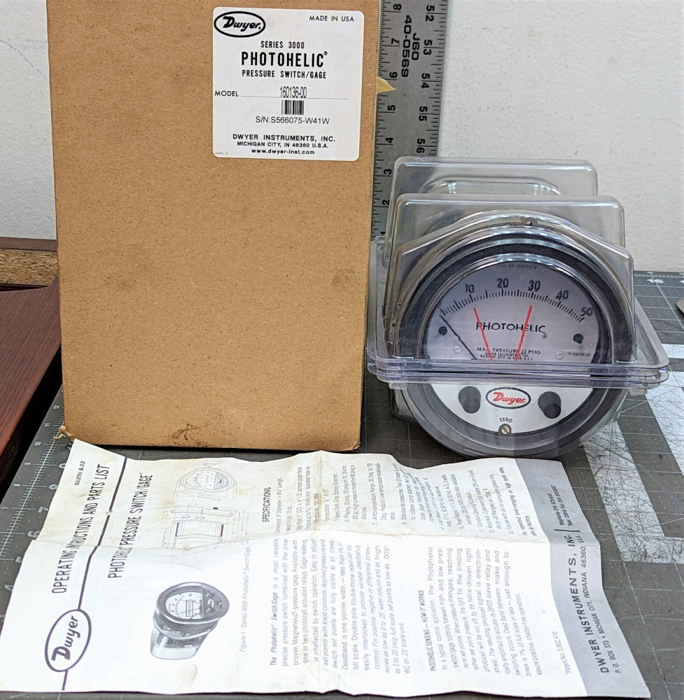 Dwyer 3000 Photohelic® Pressure Switch/Gage 0-50”mm Mercury 25 PSIG New [A3B3]