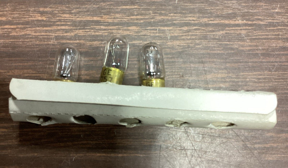 NEW GE 757 Miniature lamps Light Bulbs, Lot of 3 A61