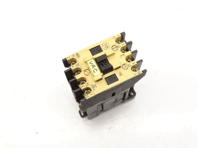 ALLEN BRADLEY 100-A09NZJ3 CONTACTOR - Used