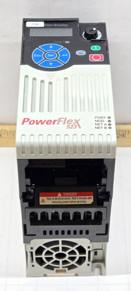 NEW ALLEN BRADLEY 1 HP VARIABLE FREQUENCY DRIVE 380-480 VAC 3 PHASE 25A-D2P3N114