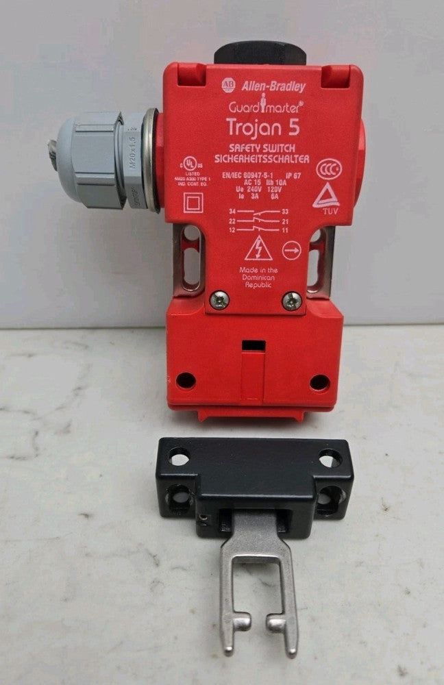 Allen Bradley 440K-T11467 Interlock Safety Switch Guardmaster Trojan 5