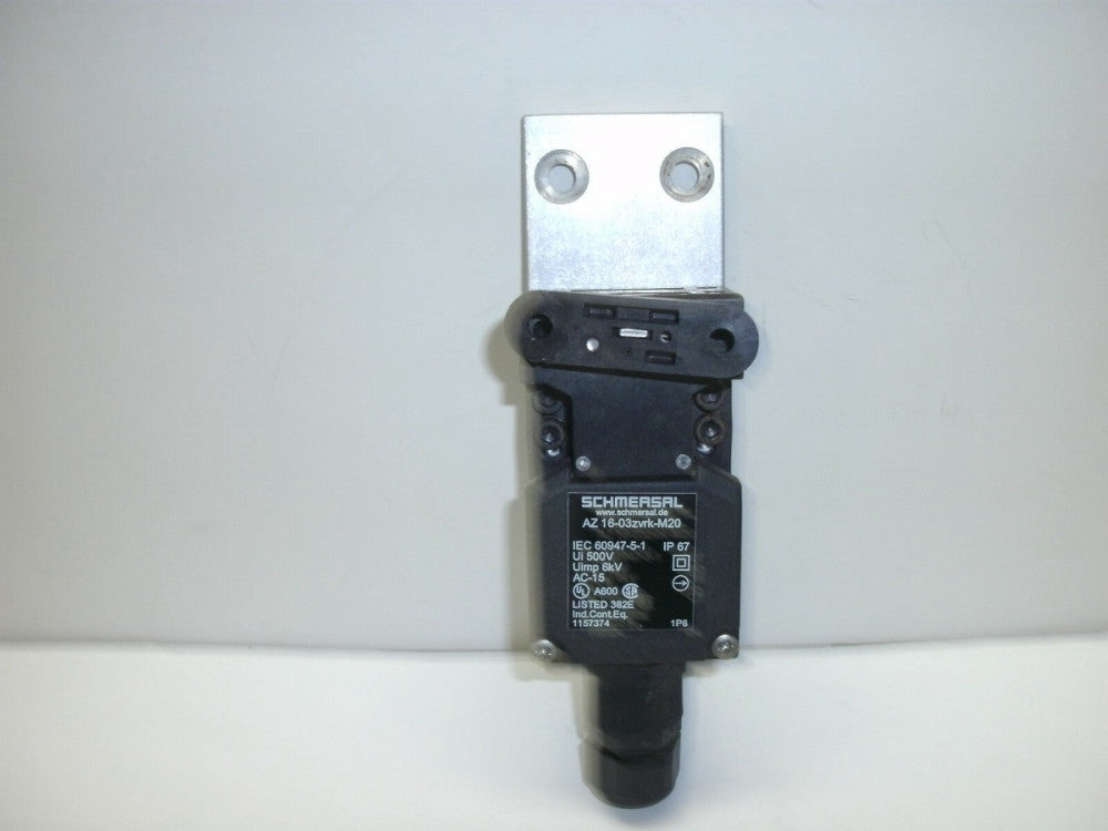 SCHMERSAL AZ 16-03zvrk-M20 SAFETY INTERLOCK SWITCH 230VAC/24VDC BOTTOM CONN