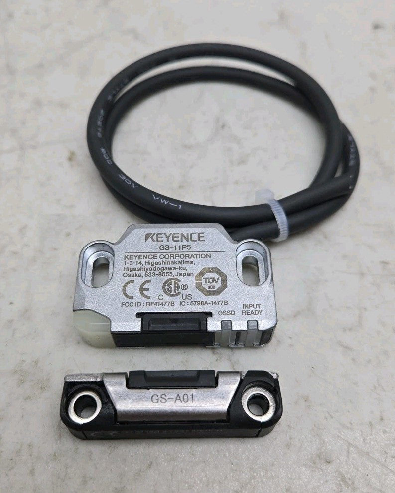 Keyence GS-11P5 Safety Interlock Switch 19" Pnp Cable Non-Contact w/ GS-A01 Used