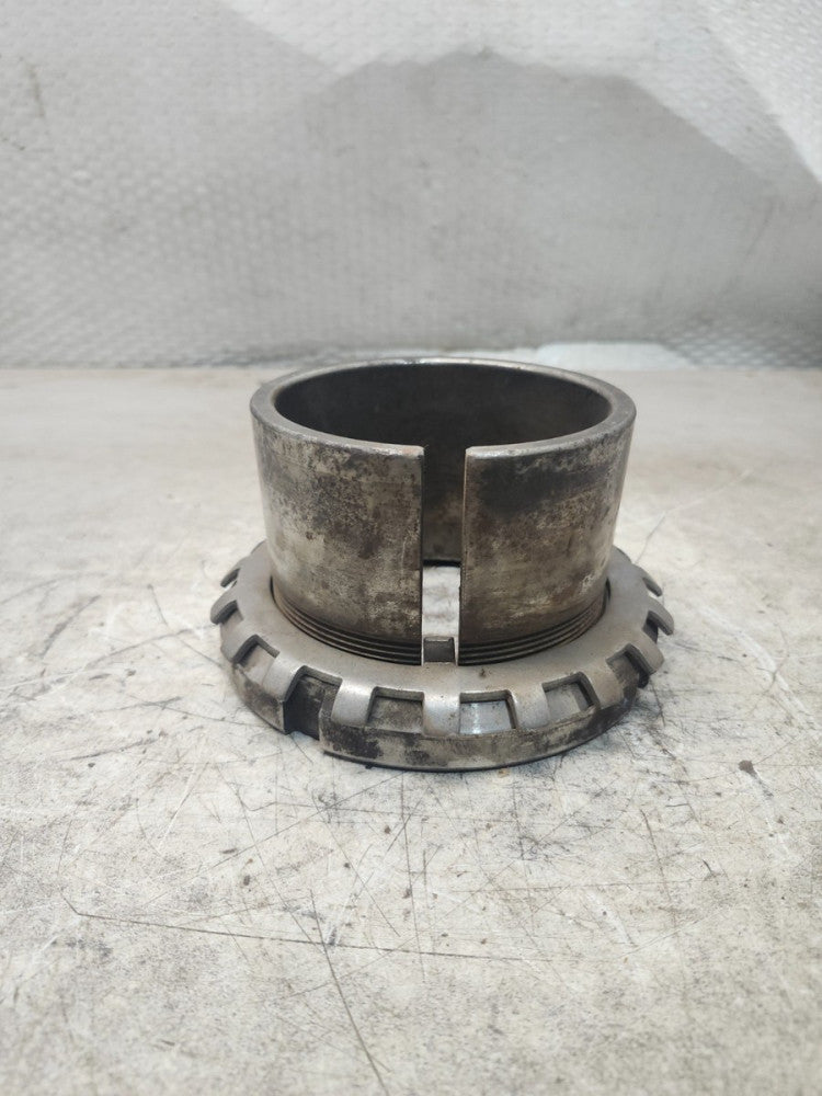NEW NO BOX SKF BEARING ADAPTER SLEEVE ASSEMBLY AN22