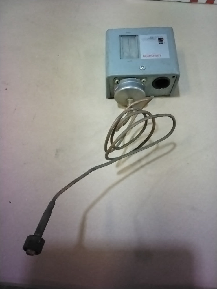 Johnson Controls P70AB-12 Micro Set Pressure Control