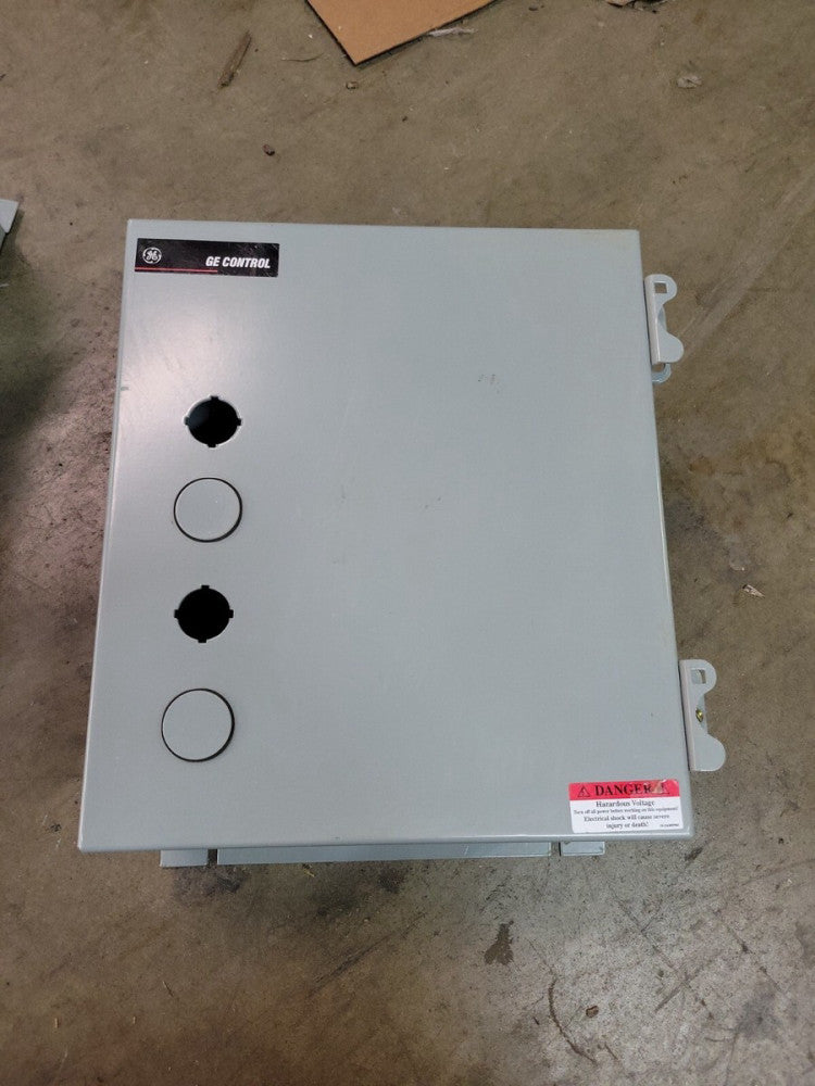 1) New Old Stock! GE CR460XE1D Lighting Contactor Enclosure