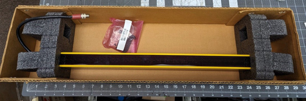 Omron STI Mini Safe 20” 70158-1160 Light Curtain Receiver 20” NEW [E2S3]