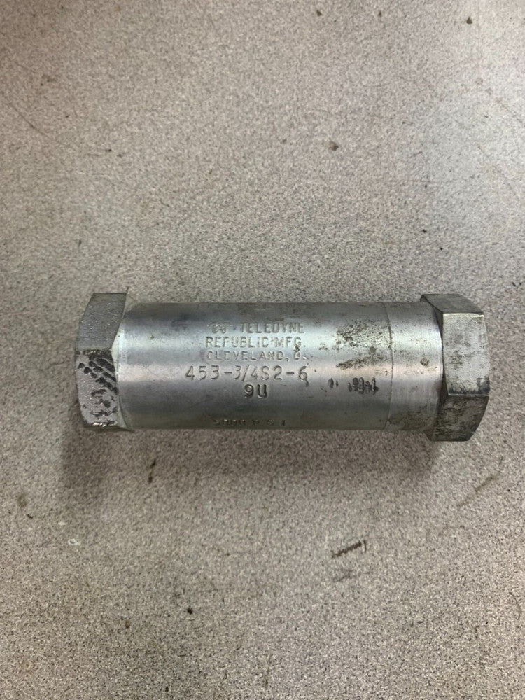 NEW NO BOX TELEDYNE HYDRAULIC CHECK VALVE 453-3/4S2-6