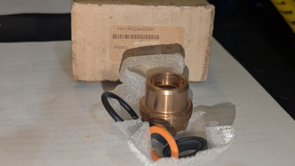 Parker PKH-RG2AHL0161 CYLINDER GLAND SEAL KIT NIB