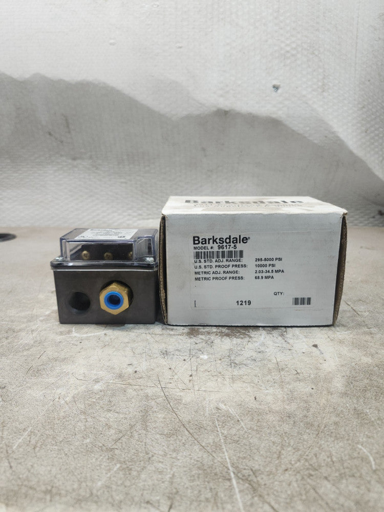 NEW IN BOX BARKSDALE PRESSURE SWITCH SEALED PISTON 1/4'' 96175