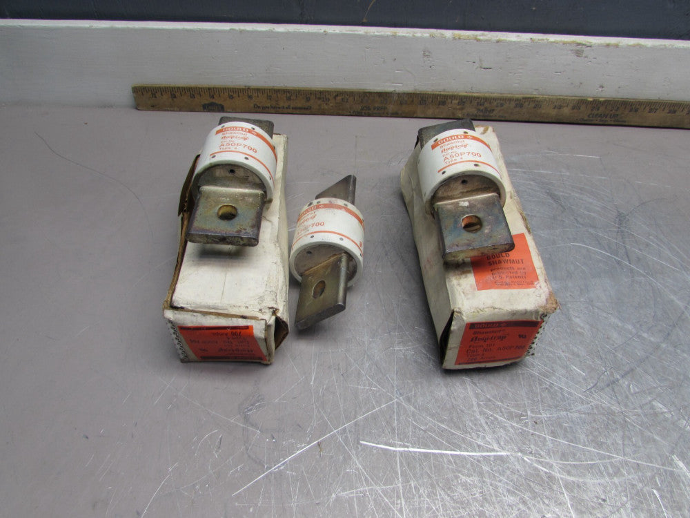 LOT of 3! GOULD SHAWMUT A50P700 , FUSES , TYPE 4, 500V/700A,NIB! MAKE OFFER!