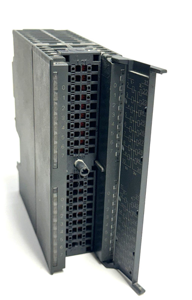 SIEMENS 6ES7 322-1BL00-0AA0 SIMATIC S7 OUTPUT MODULE 24VDC