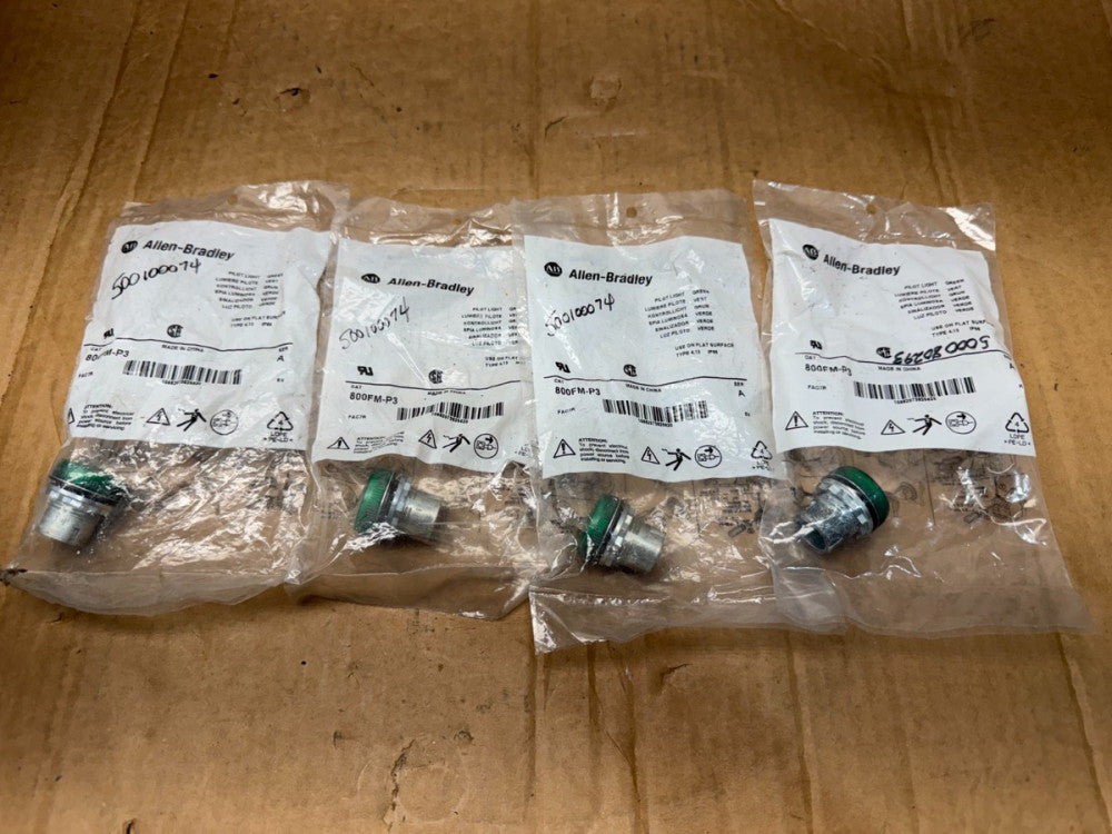 LOT OF 4 NEW ALLEN-BRADLEY GREEN PILOT LIGHTS 800FM-P3 SERIES A
