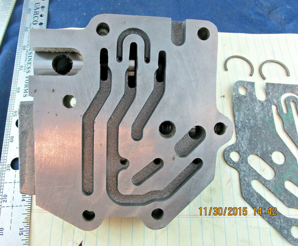 TCM FG30N7 MHE 259 12163-80241 LINEAR, DIRECTIONAL CONTROL VALVE [A3S3]
