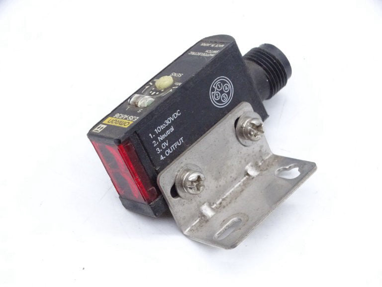 OMRON E3S-AR36 SENSOR - New In Box