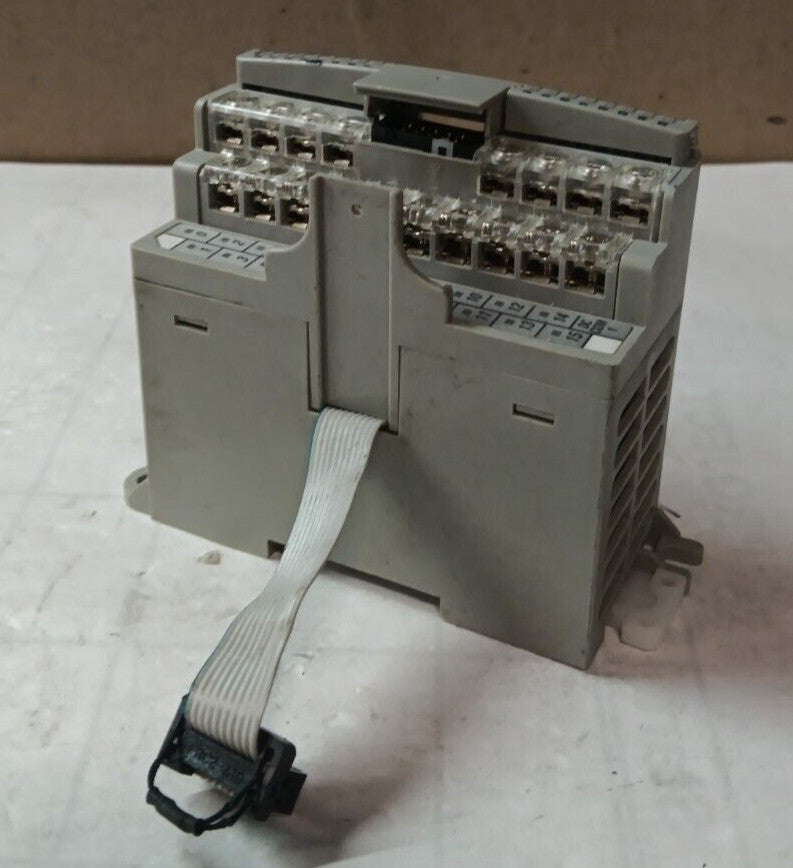 ALLEN BRADLEY 1762-IQ16 SER. B 16 POINT SINK/SOURCE INPUT MODULE 24 VDC REV A