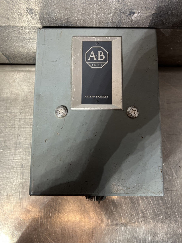 Nos Surplus Allen Bradley 709-BAA Contactor  240 Volt Coil