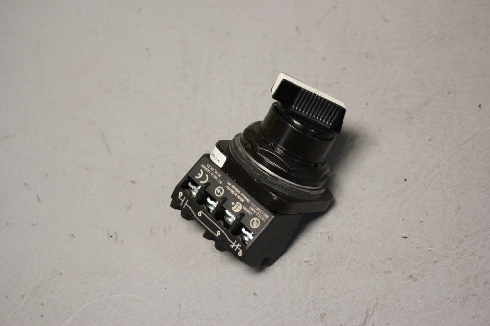 UNUSED SIEMENS  52SX2AABA1M48 SELCTOR SWITCH