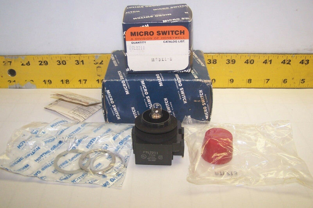 NEW HONEYWELL MICRO SWITCH INDICATOR LIGHT W/ RED LENSE  PTL2211 / PTLZ13