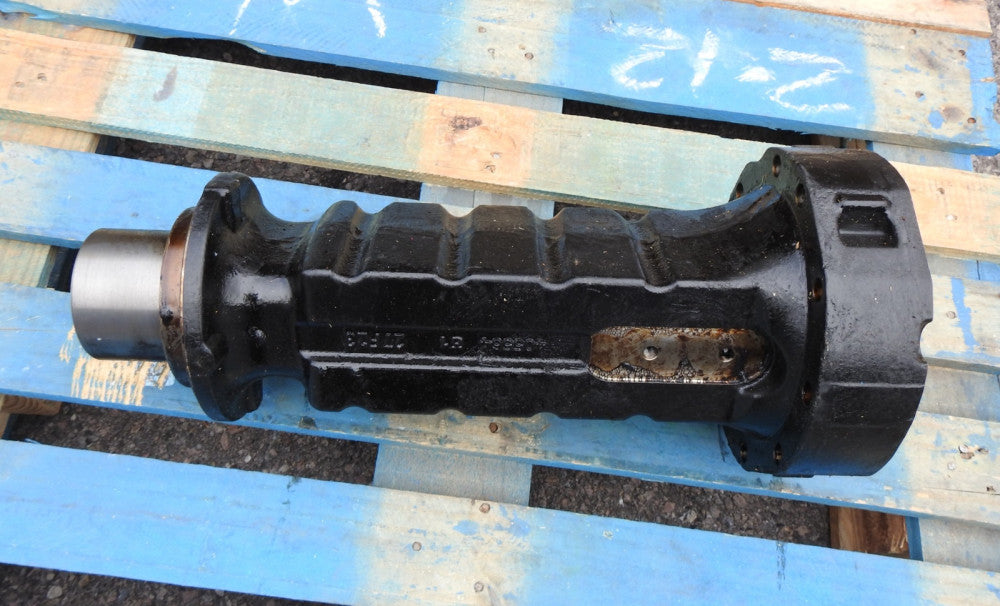 Spicer Dana Axle Housing for Heavy Machinery Terex/Kubota Casting #: 405564