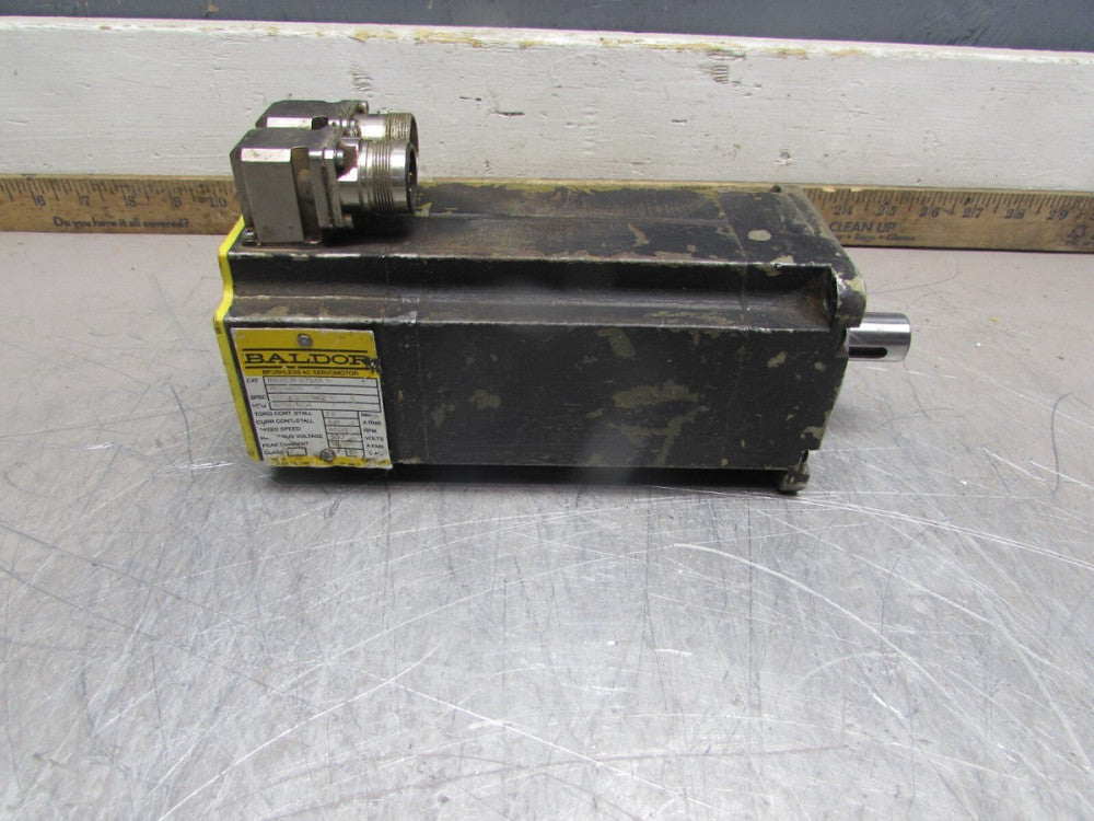 Baldor BSM80B-275AA ,Servo Motor ,3.61A/ 4000RPM/ 2.2Nm /300V, TAKEOUT!
