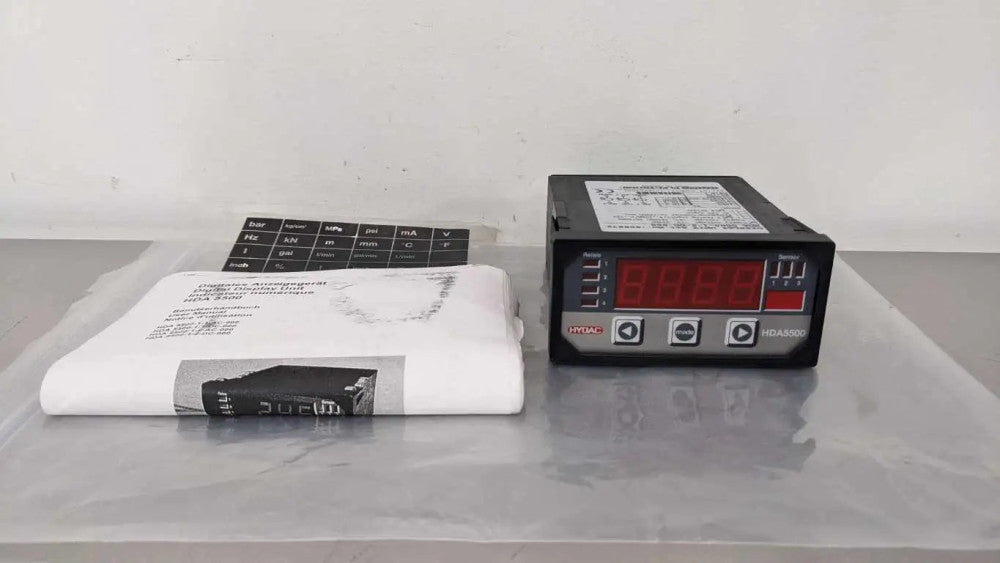 Hydac HDA 5500-1-2-DC-000 Digital Display Unit 3 Analog Inputs 4 Relays 908872 1