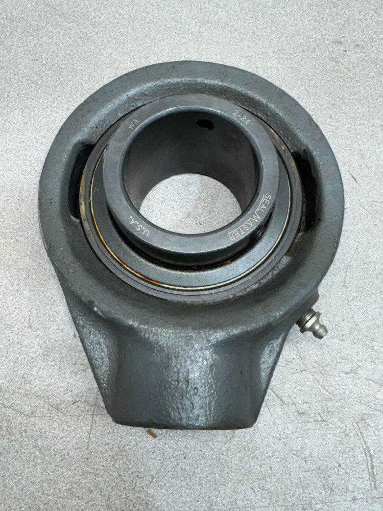 NEW NO BOX SEAL MASTER HANGER BEARING 2 1/4 SEHB 36