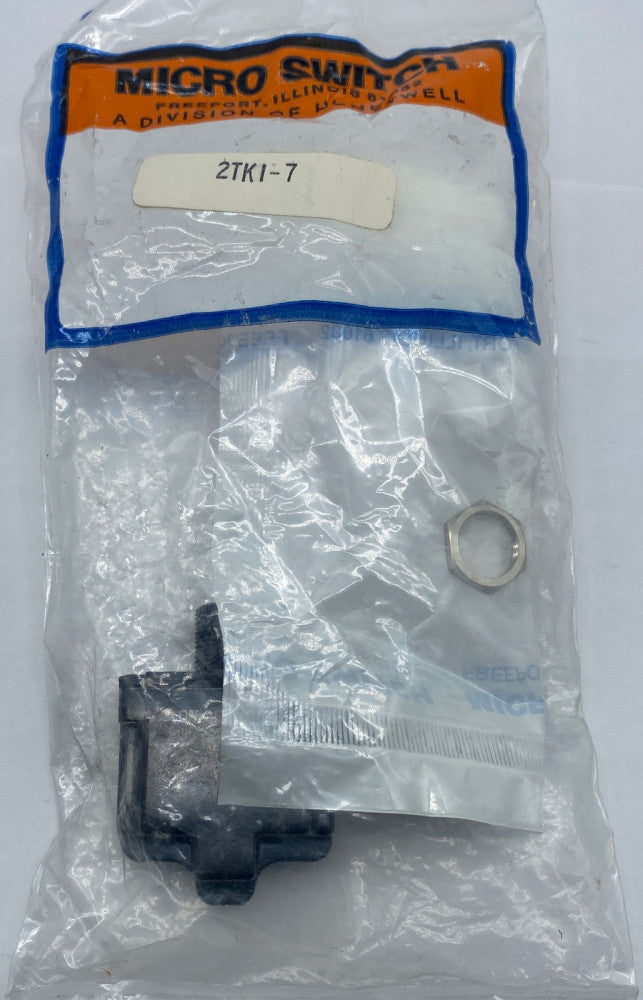 Micro Switch 2TK1-7 Toggle Switch, 250VAC 10Amp Max 