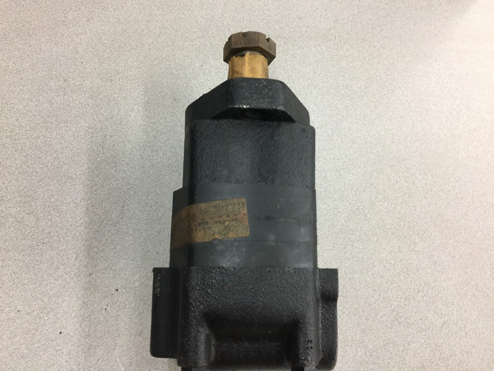 NEW NO BOX  CHAR-LYNN HYDRAULIC PUMP 104 1036 004