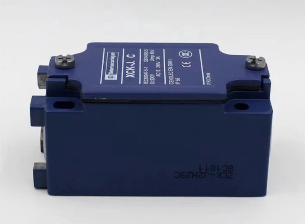 One Brand New Schneider ZCK-J2H29C ZCKJ2H29C Limit Switch