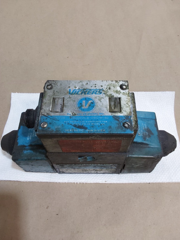VICKERS 880029 PA5DG4S4LW 016C B 60 DIRECTIONAL CONTROL VALVE