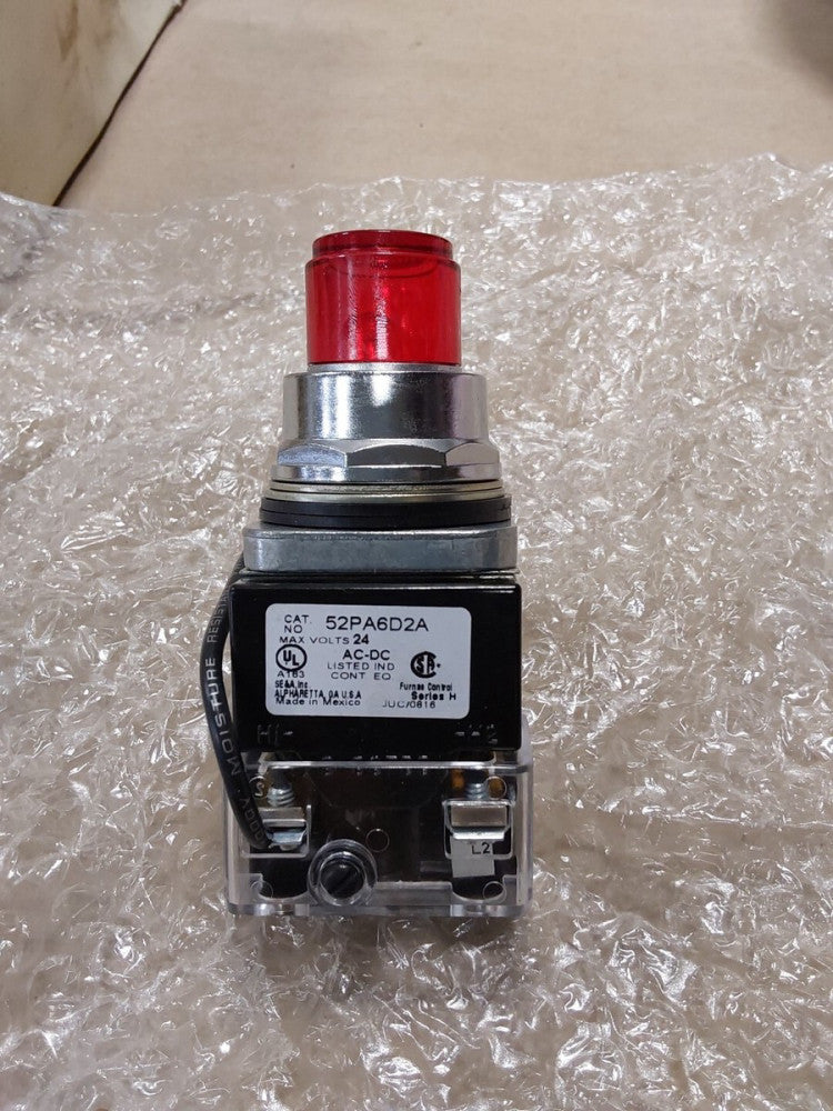 Siemens 52PA6D2A Push To Test Pilot Light Oil Tight 24VAC/DC - New In Box