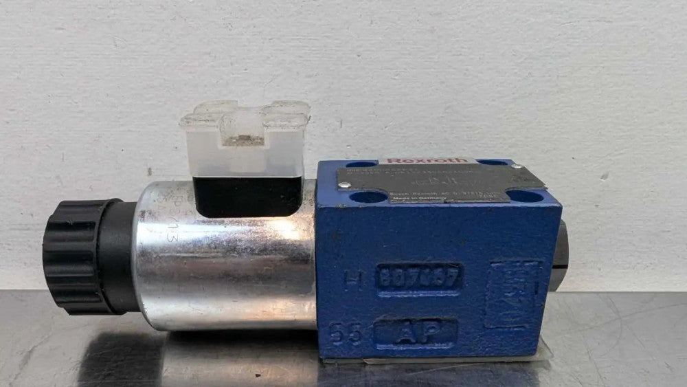 Rexroth R900052621 Directional Control Valve M-3SED 6 UK13/350CG24N9K4