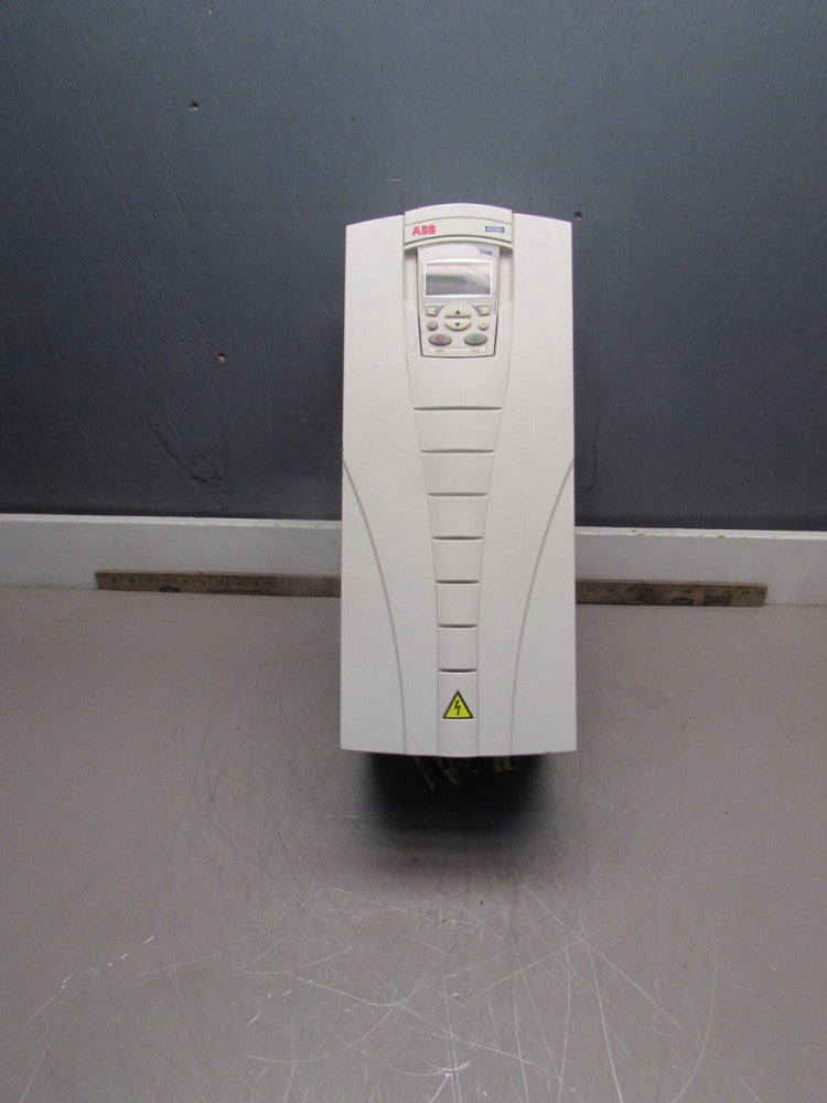 ABB ACX550-U0-045A-4 ,HVAC AC DRIVE, 30HP, 380-480V, GOOD TAKEOUT! MAKE OFFER!