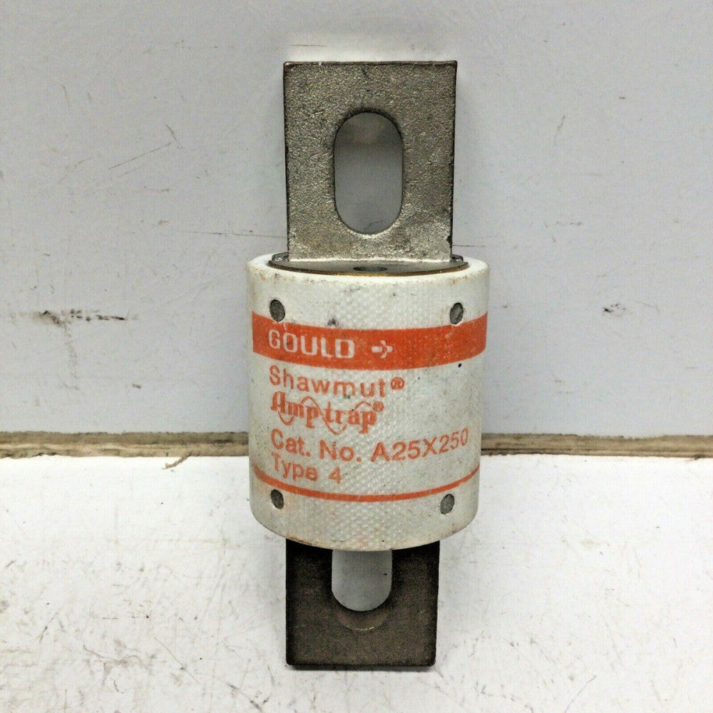 GOULD SHAWMUT AMPTRAP A25X250 TYPE 4 FUSE 250 AMP 250V