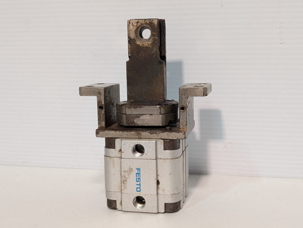 Festo ADVU-40-10-P-A Pneumatic Compact Cylinder with Bracket, 10mm, 156541