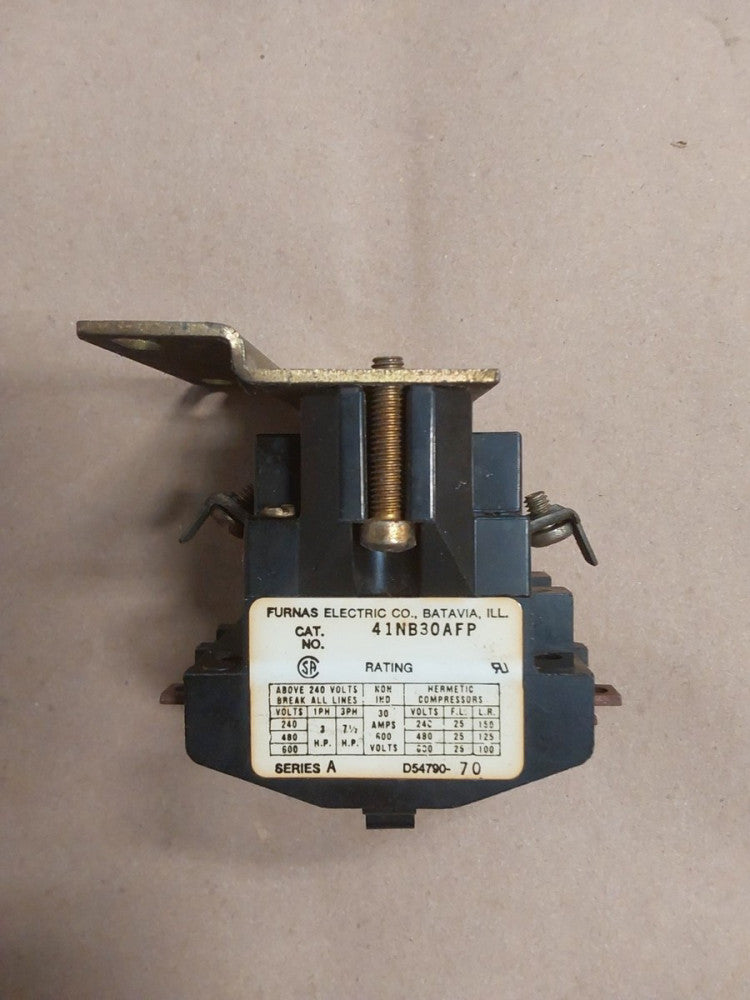 FURNAS 41NB30AFP 3 POLE 30A 600VAC CONTACTOR (LQS13Y)