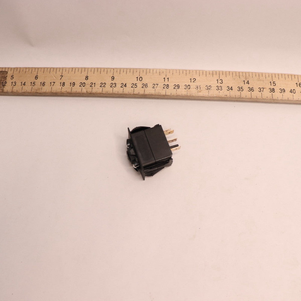 Wesgarde Rocker Switch 8 Terminal Base 1 Pole 20A 12VDC V6D1D66B-00000-000