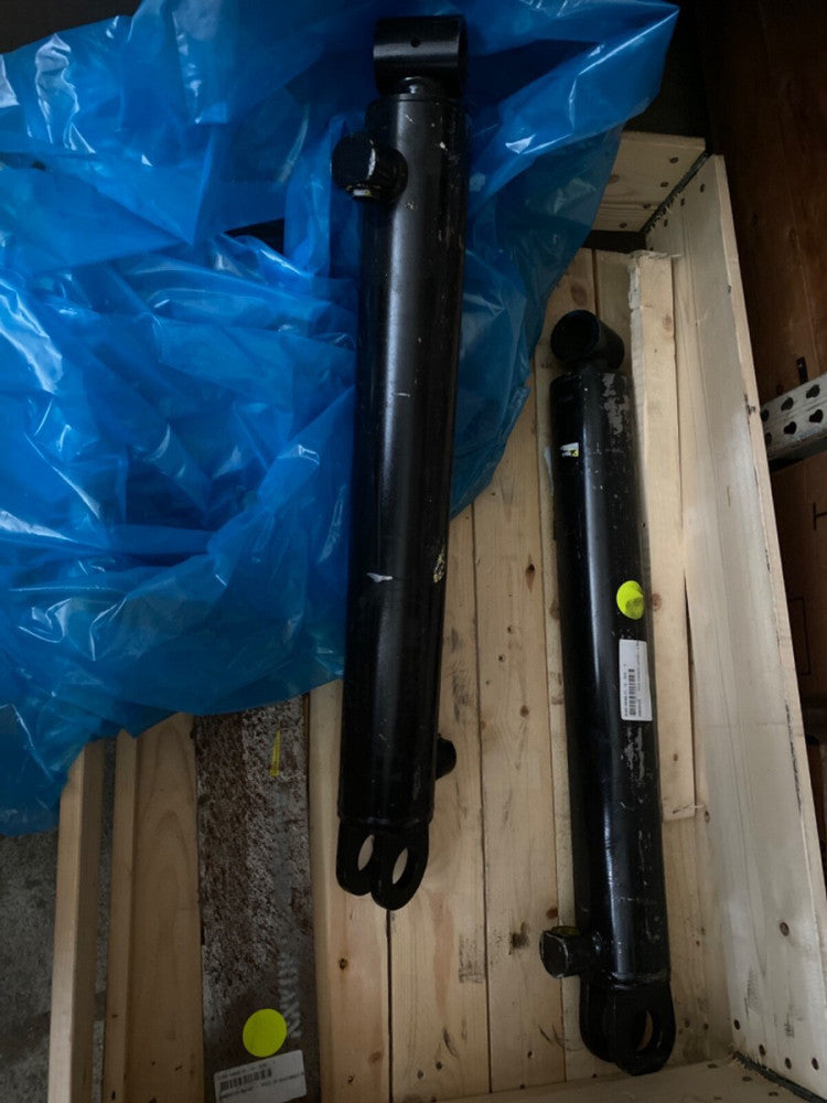 (2) McNEILUS 2117288 E-Z PACK Hydraulic Cylinders