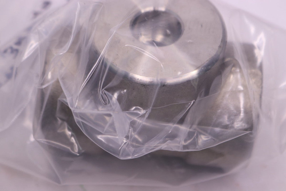 Socket Weld Reducing Tee 3000# 304L Stainless Steel A/SA182 1-1/2" x 1/2" 
