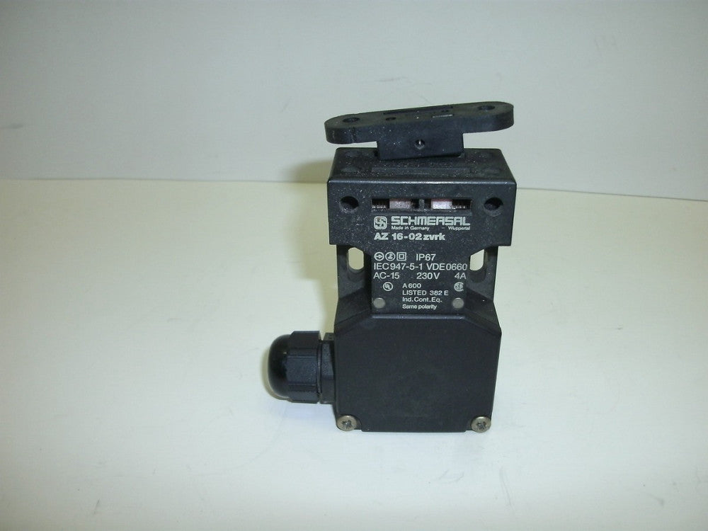 SCHMERSAL AZ 16-02ZVRK SAFETY INTERLOCK SWITCH KEYED LEFT SIDE WIRE CONNECTION