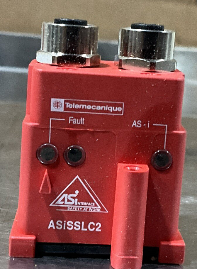 Schneider Telemecanique ASISSLC2 Safety Slave Nos Surplus