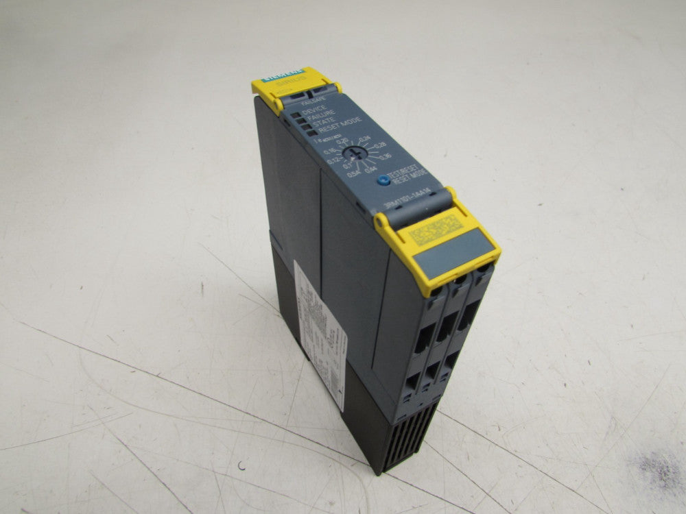 SIEMENS 3RM1101-1AA14 AC SEMICONDUCTOR MOTOR STARTER N/NIB! MAKE OFFER!
