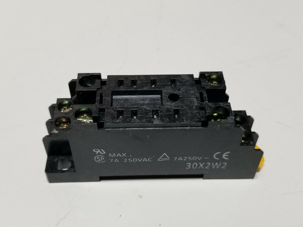 New Omron Connecting Socket Base PYF08A-E