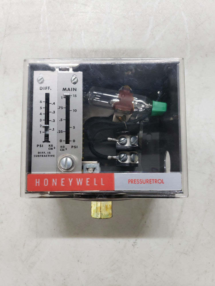 NEW Honeywell Pressuretrol L404 A 1354