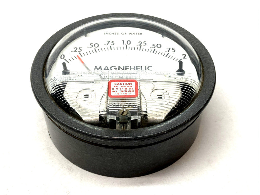 Dwyer Instruments 2002C Magnehelic Pressure Gauge Range 0-2" w.c. 15psig