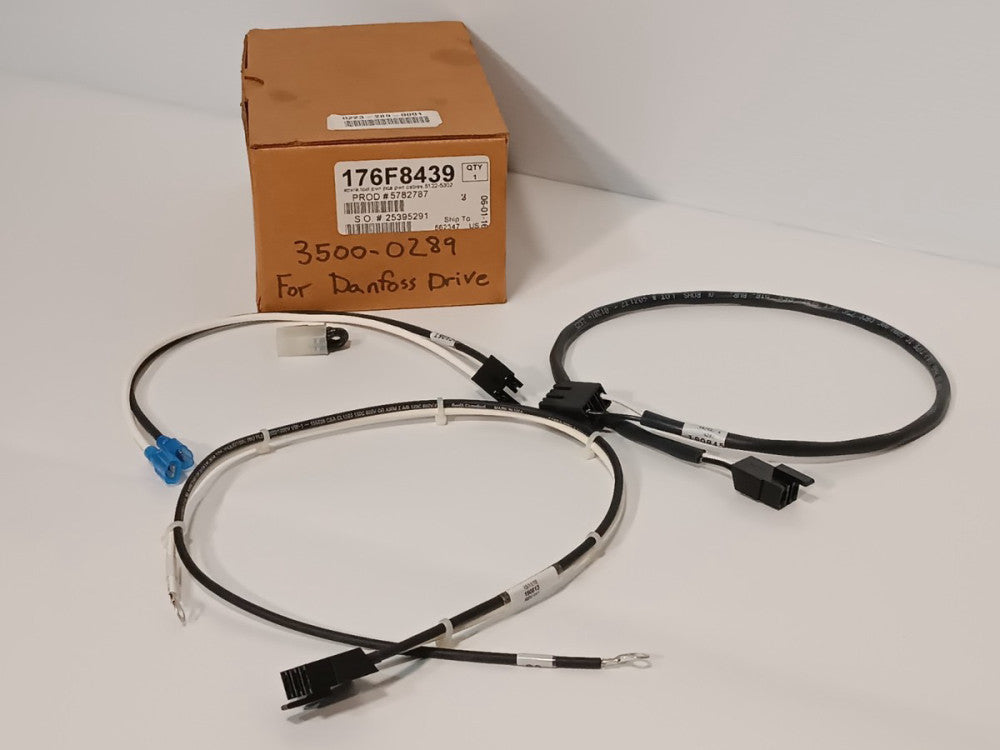 Lot of 3: Danfoss 5122-5302 asstd cables w/ wiring harness connectors 176F8439