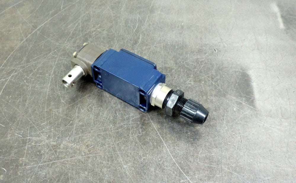 Schmersal TV10S-335-02Z Safety Position Limit Switch
