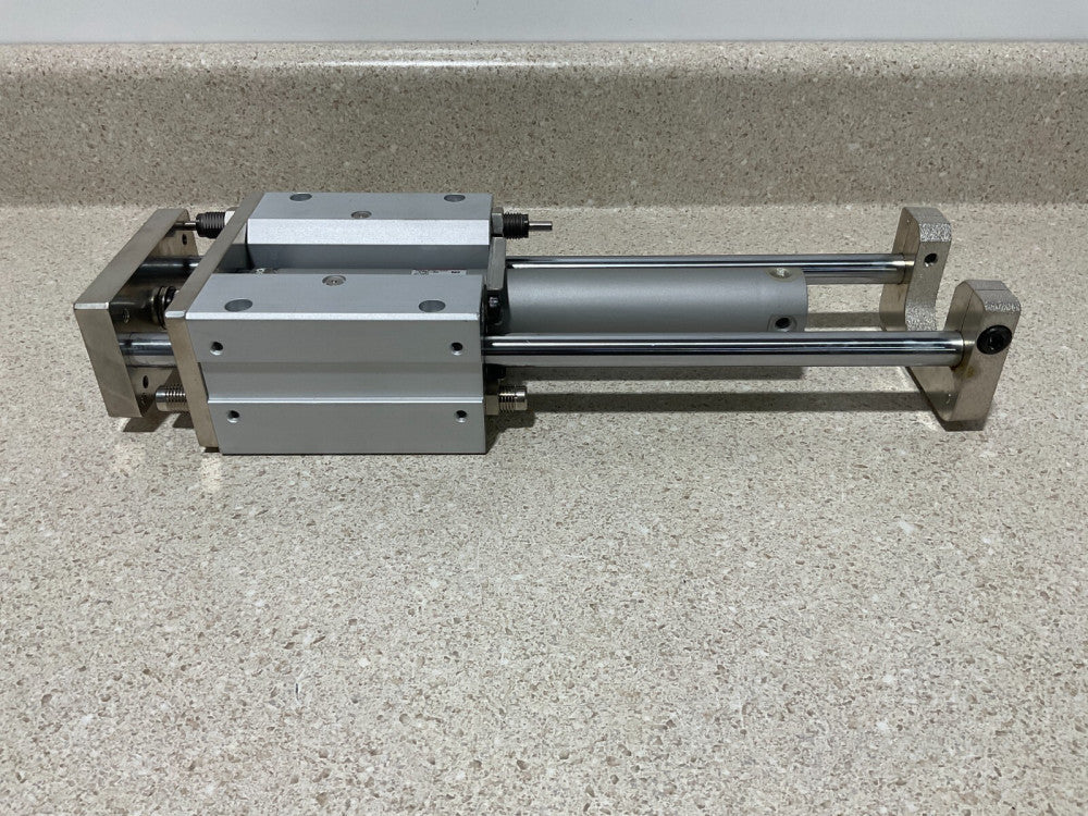 SMC MGGLB32-200-H7BL-50 NEW