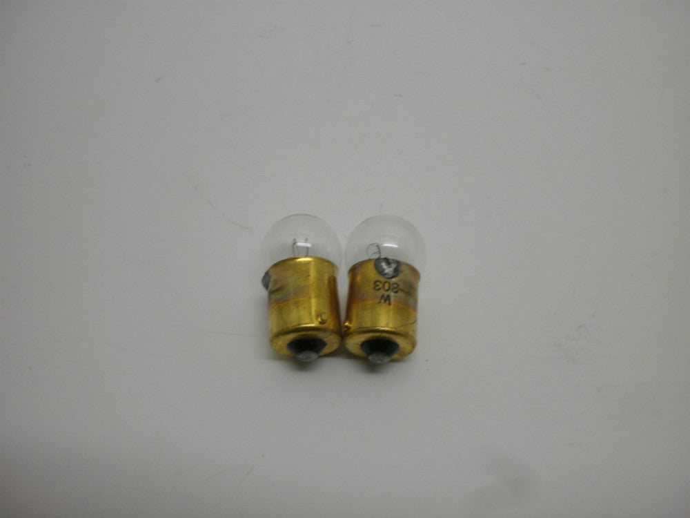 SYLVANIA 303 MINIATURE LAMP BULB 28V .3A 8.4W G6 SC BAYONET 6.0 MSCP (Ba15s) NNB